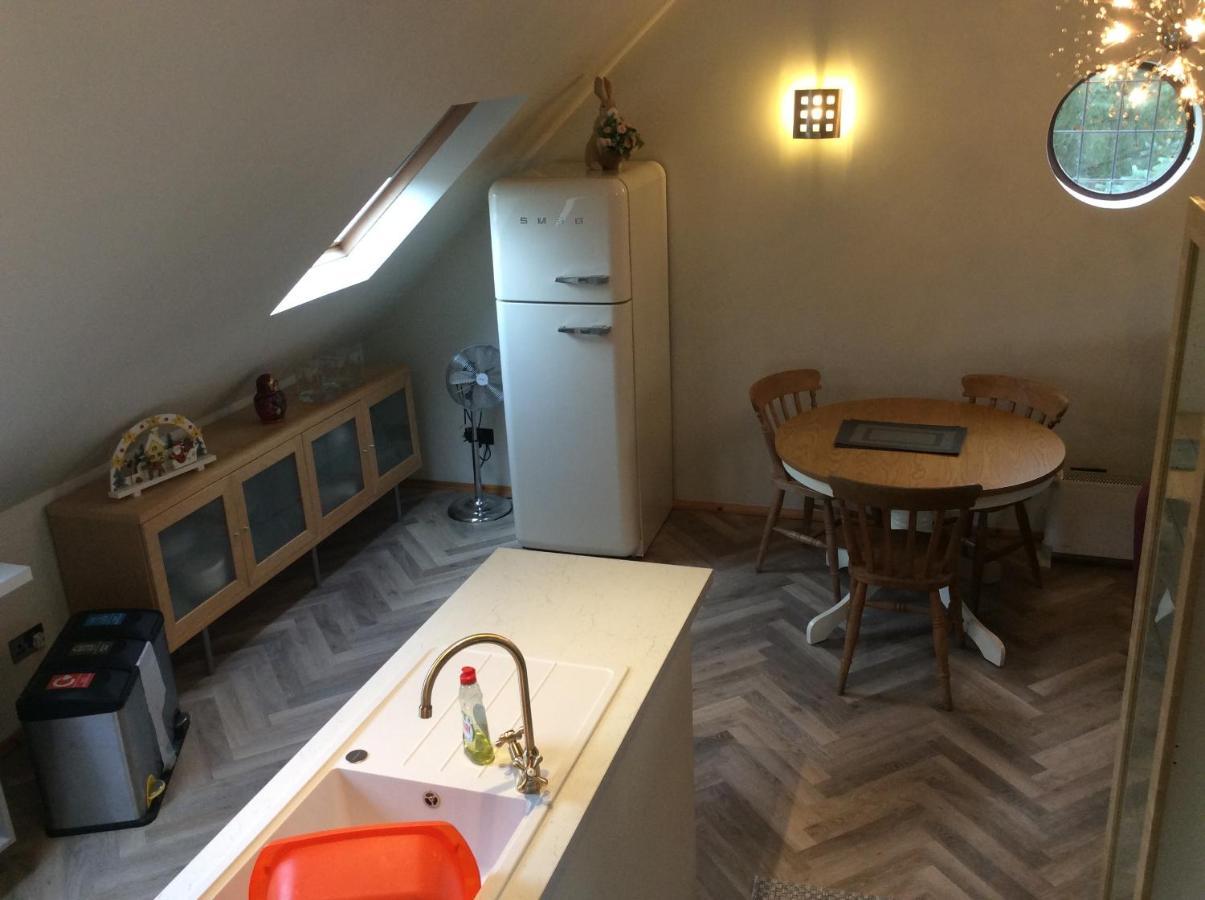 2 Bedroom Furnished Apartment In A Rural Position Stone  Luaran gambar