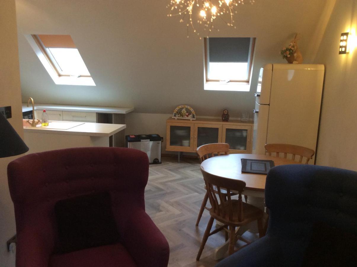2 Bedroom Furnished Apartment In A Rural Position Stone  Luaran gambar